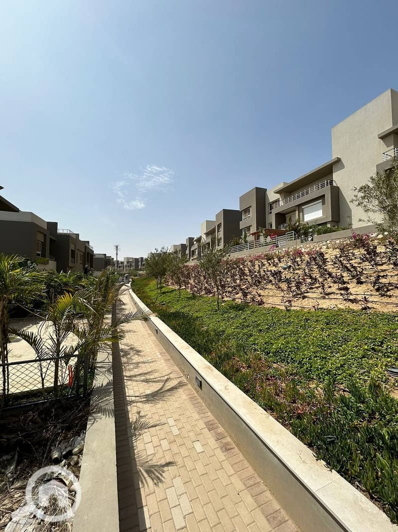 8 438221381_3820634144825250_7236661240886606774_n. jpg