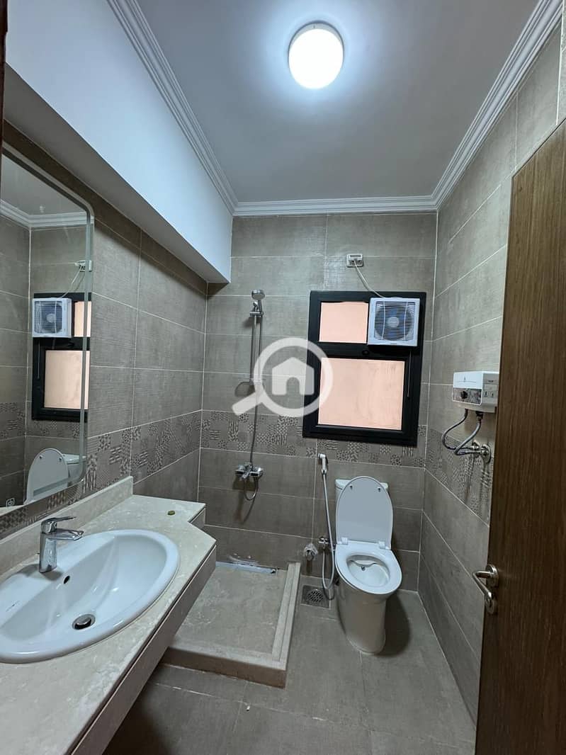 3 d0808c23-6956-45a5-8611-efec6bd8c64f. jpg