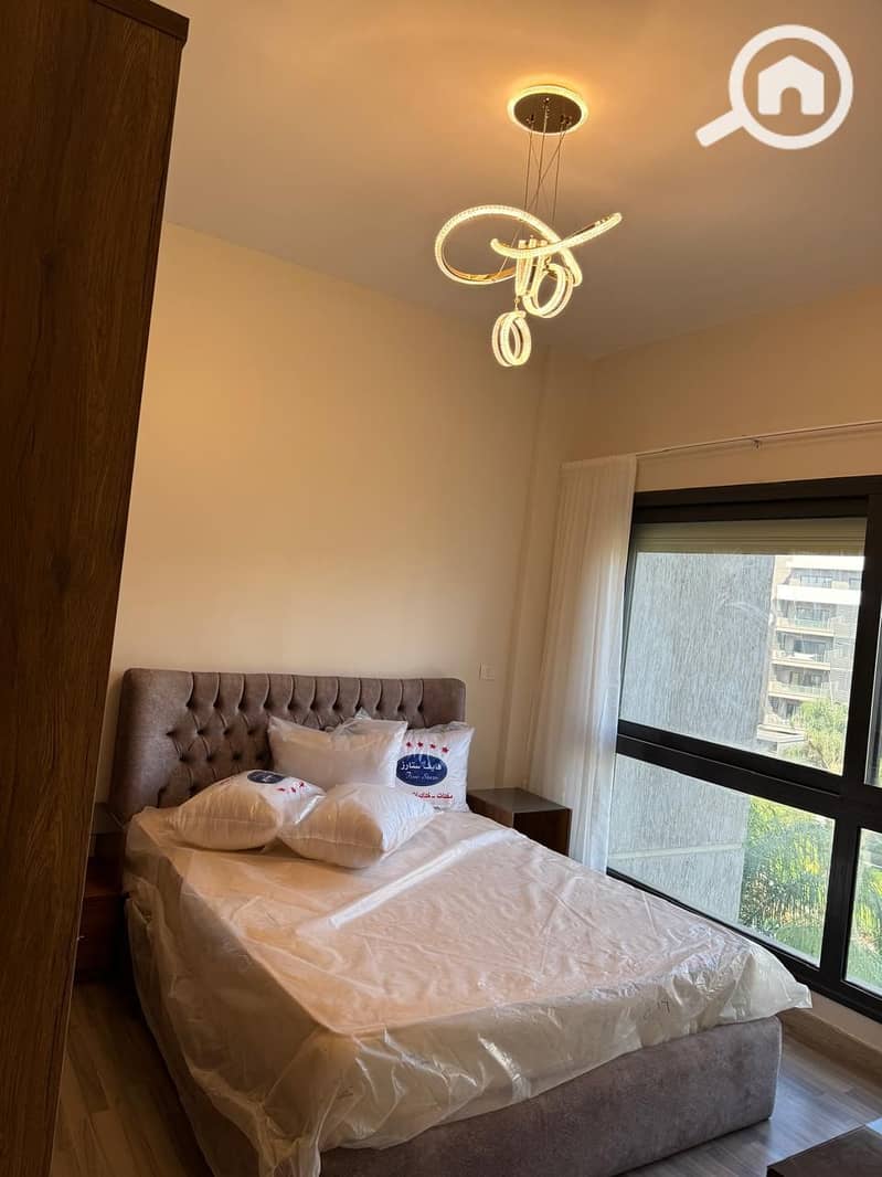 9 e28eea36-5695-41e7-8ee4-e8242575f92f. jpg