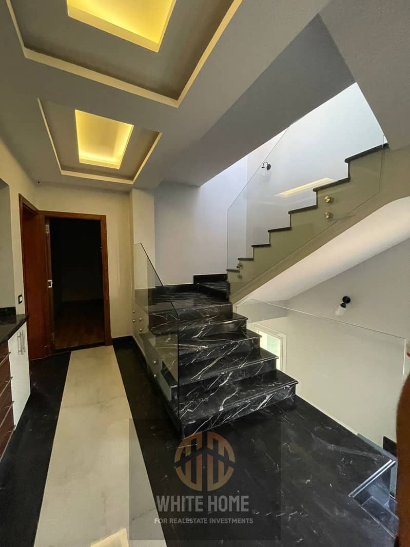 25 4944d7b4-53cd-4e9a-a821-437ef8982008. jpeg