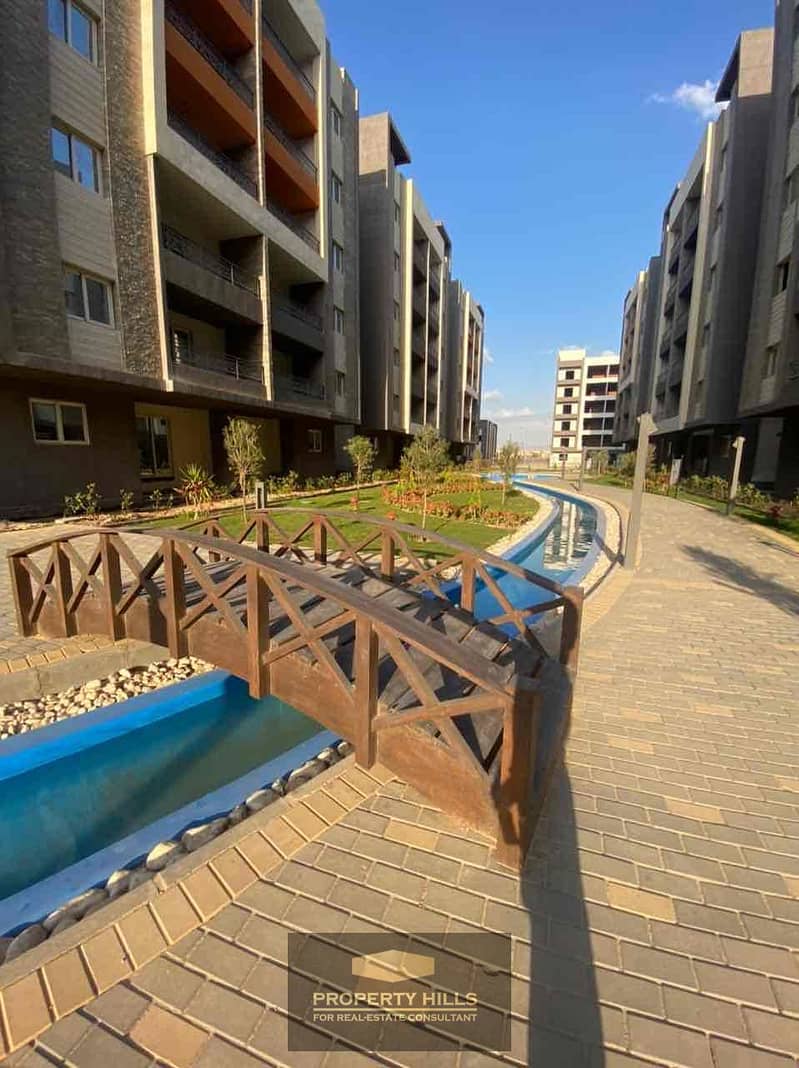 13 710d080e-9b70-4c85-8259-676c40104849. jpg