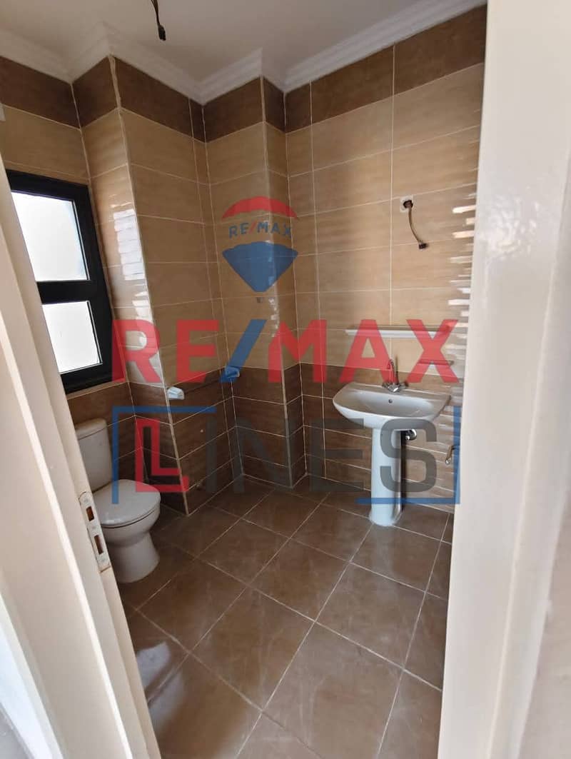 3 WhatsApp Image 2025-10-27 at 11.44. 36 AM (1). jpeg