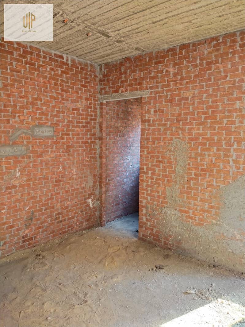 2 WhatsApp Image 2025-10-19 at 12.33. 38_8d9febd8. jpg