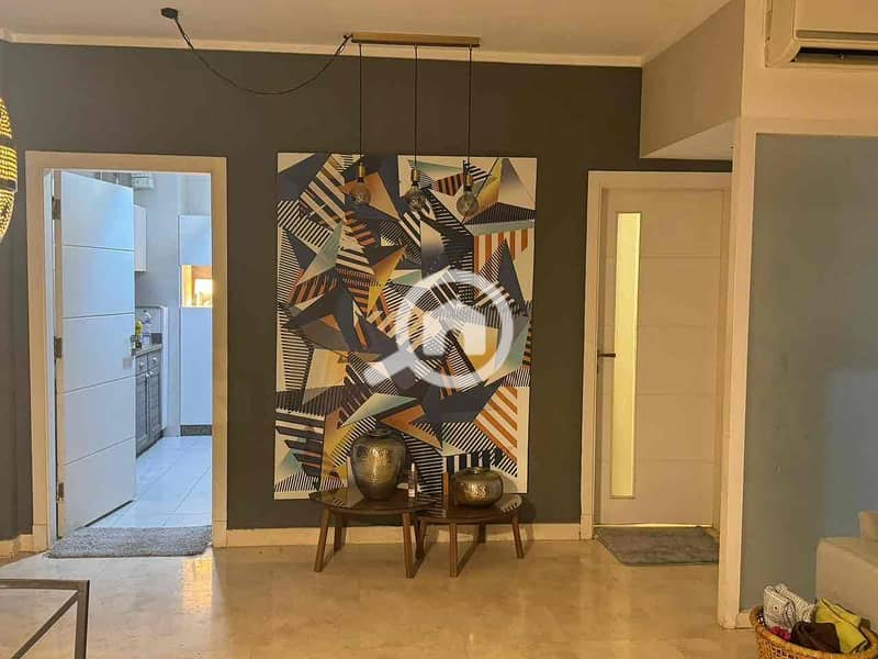 7 4d595bae-2ac4-43e3-a0d0-82572b3942ea. jpg