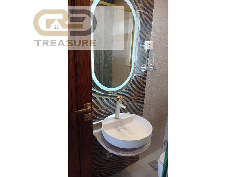 12 WhatsApp Image 2025-10-27 at 11.54. 47 AM (1). jpg