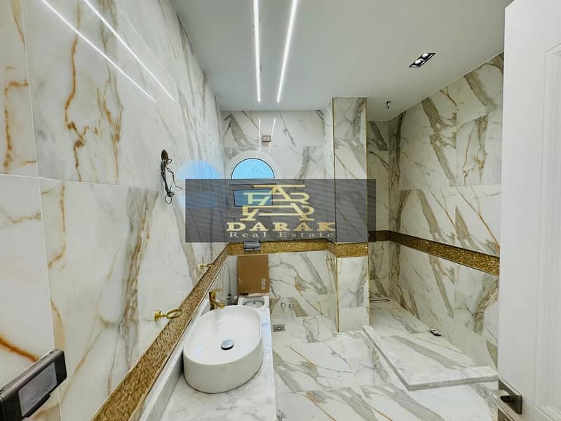 10 WhatsApp Image 2025-07-14 at 17.05. 36_bfa2dce0. jpg