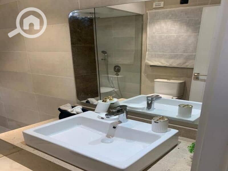 5 8b8bb59e-fd66-46bd-8013-dc0aeef05f5c. jpg