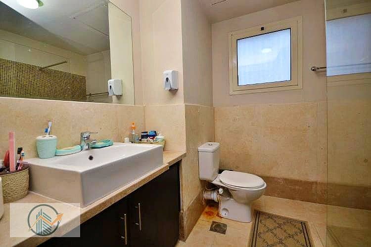 4 DSC_0593_c91f2_lg. jpg