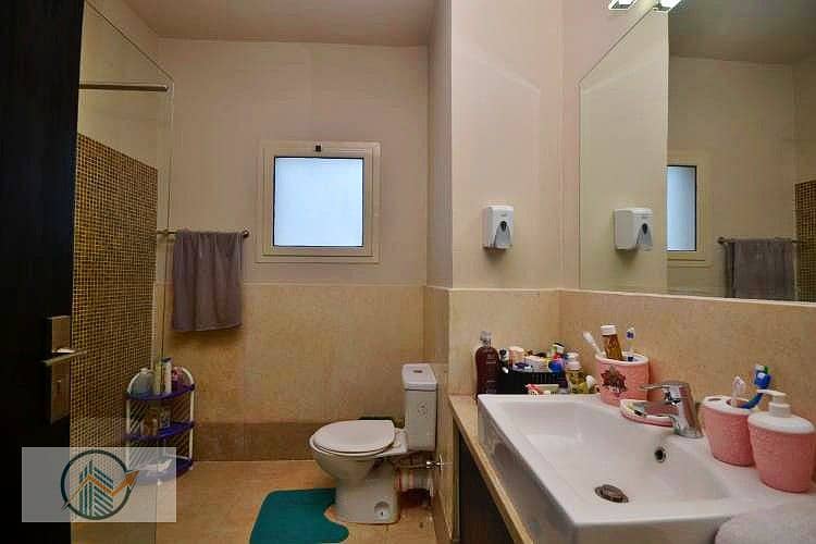 5 DSC_0595_c91f2_lg. jpg