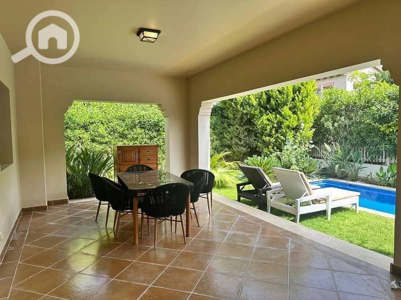 6 patio. jpg