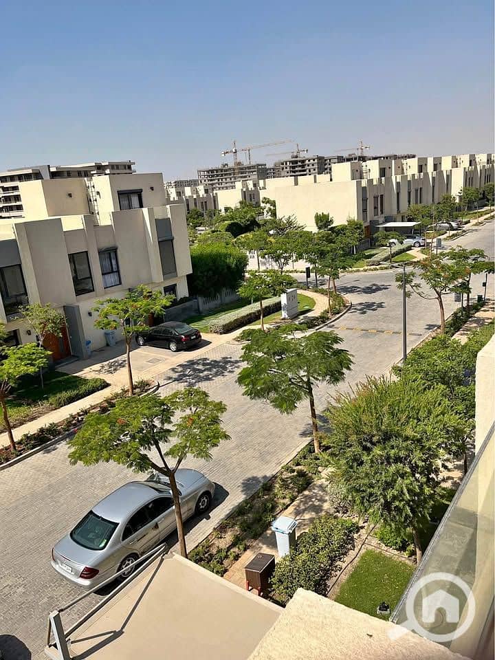 6 532256956_1935442863946031_81649524388096833_n. jpg