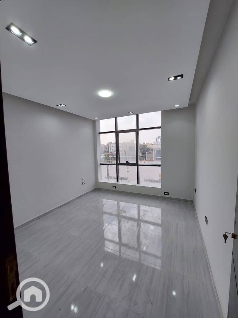 11 WhatsApp Image 2025-10-14 at 2.56. 11 PM (2). jpeg