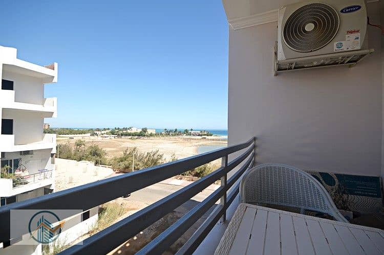 10 DSC_0589 (1)_045b5_lg. jpg