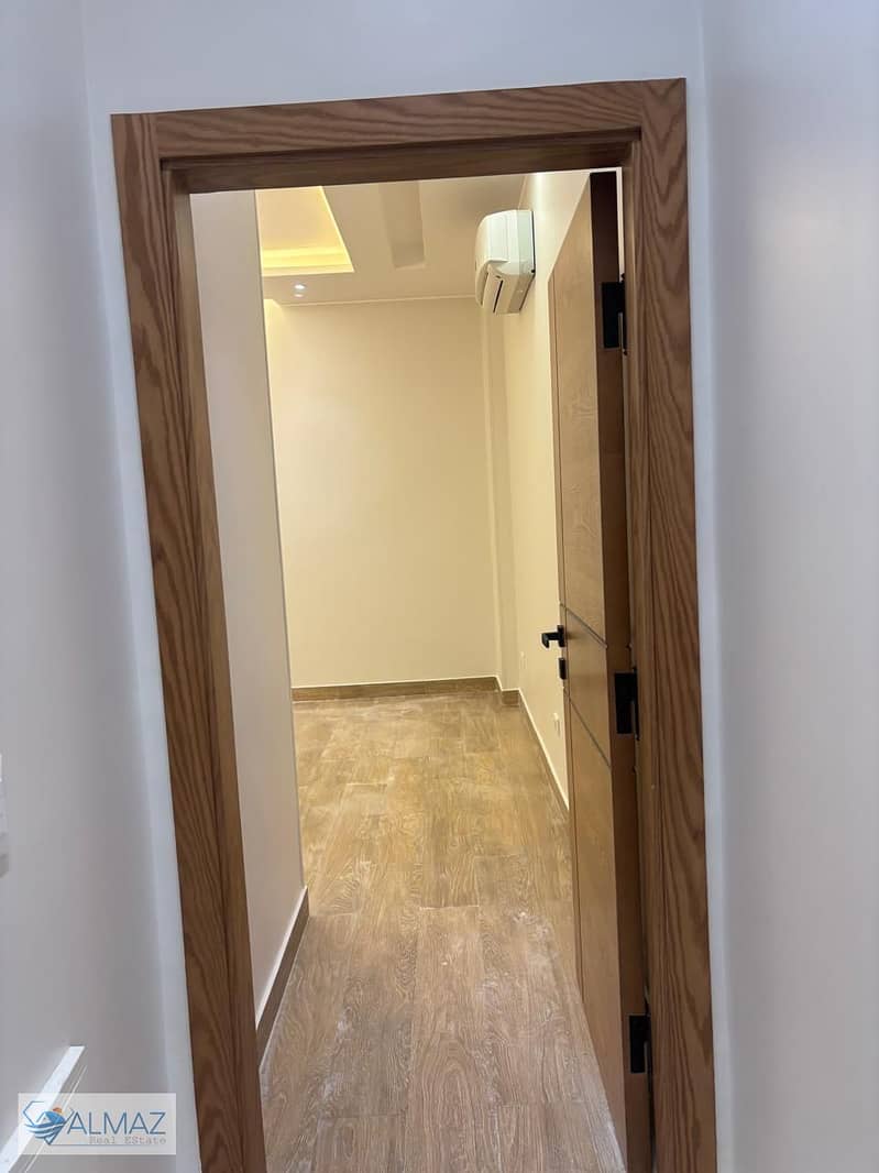 10 WhatsApp Image 2025-10-27 at 12.17. 43 PM. jpeg