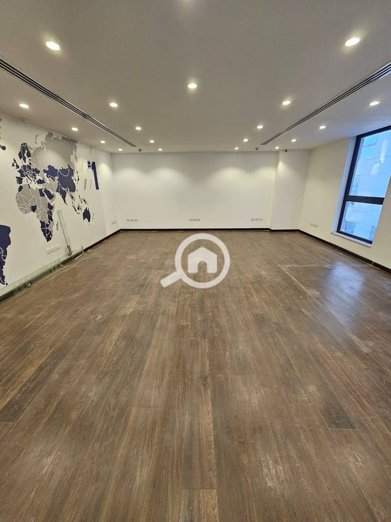 2 WhatsApp Image 2025-10-27 at 12.03. 12 PM. jpeg