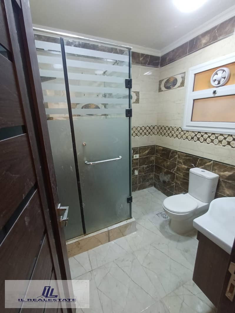 4 1e3401d7-038f-48ad-b833-f4b444c7109c. jpg