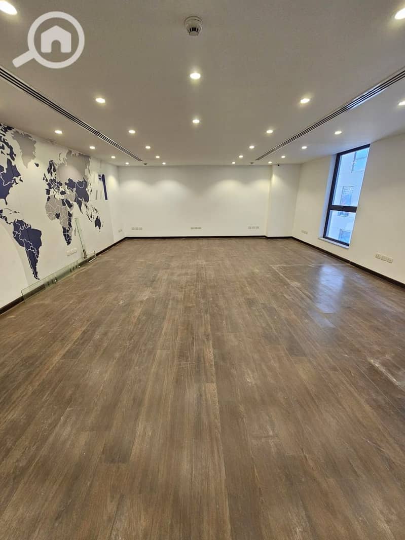 4 WhatsApp Image 2025-10-27 at 12.03. 13 PM (1). jpeg