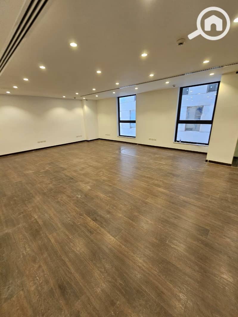 8 WhatsApp Image 2025-10-27 at 12.03. 12 PM (1). jpeg