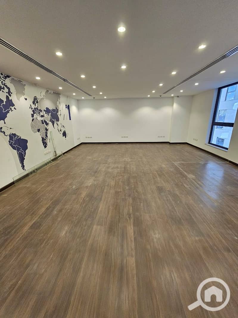 10 WhatsApp Image 2025-10-27 at 12.03. 11 PM. jpeg