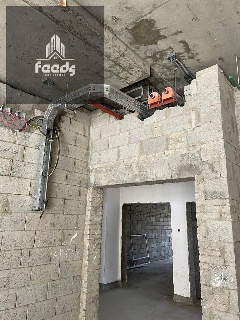 5 c27f875d-0a28-49e8-b70f-710f6e6bebd2. jpg