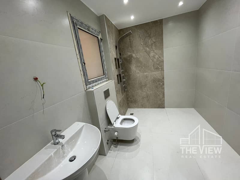 5 WhatsApp Image 2025-10-06 at 14.19. 49_56da70ce - Copy. jpg