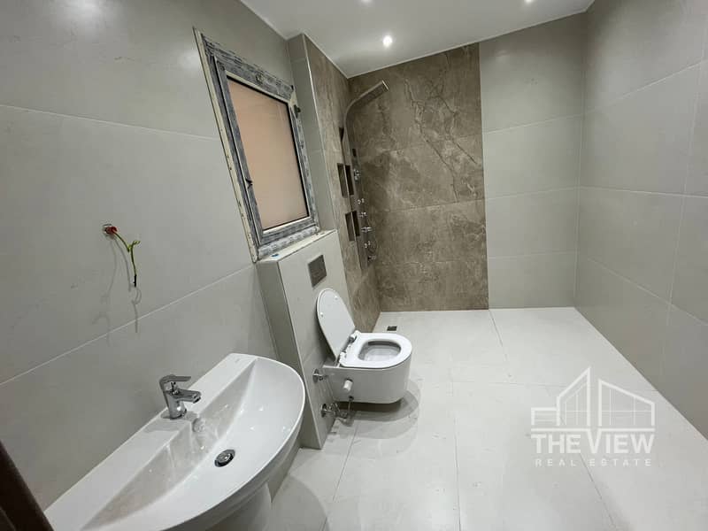 11 WhatsApp Image 2025-10-06 at 14.19. 51_0062fc02. jpg