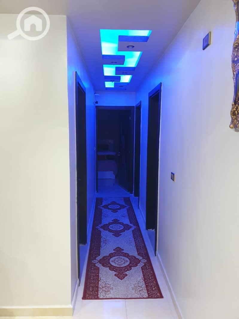 6 084cd922-6799-47c3-a4f0-c1fab7a85a4b. jpeg