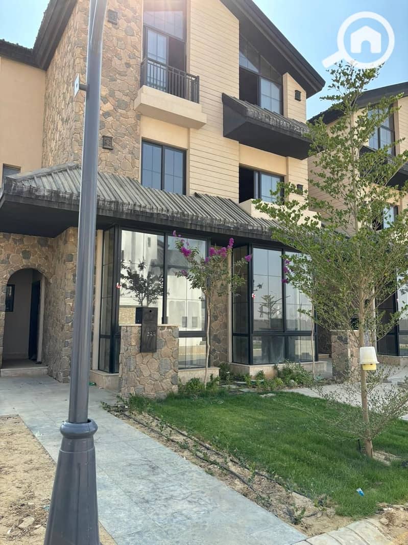 4 WhatsApp Image 2025-10-10 at 12.16. 55 AM. jpeg