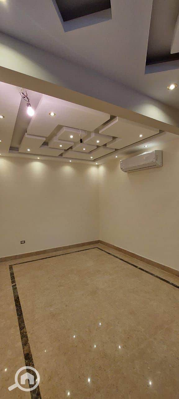 4 0ebbff26-d3ea-4b69-9ad8-8ae082e0a9e7. jpg