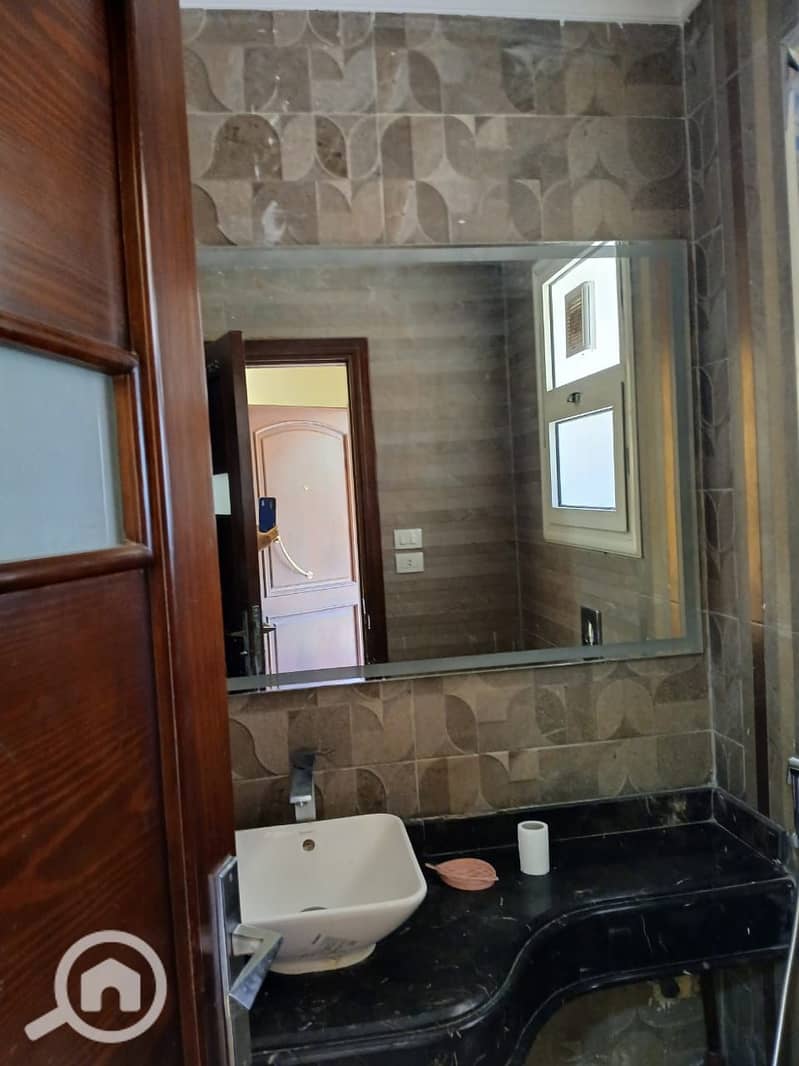 12 71c7414b-f131-4108-a01a-2a77639f7ce4. jpeg