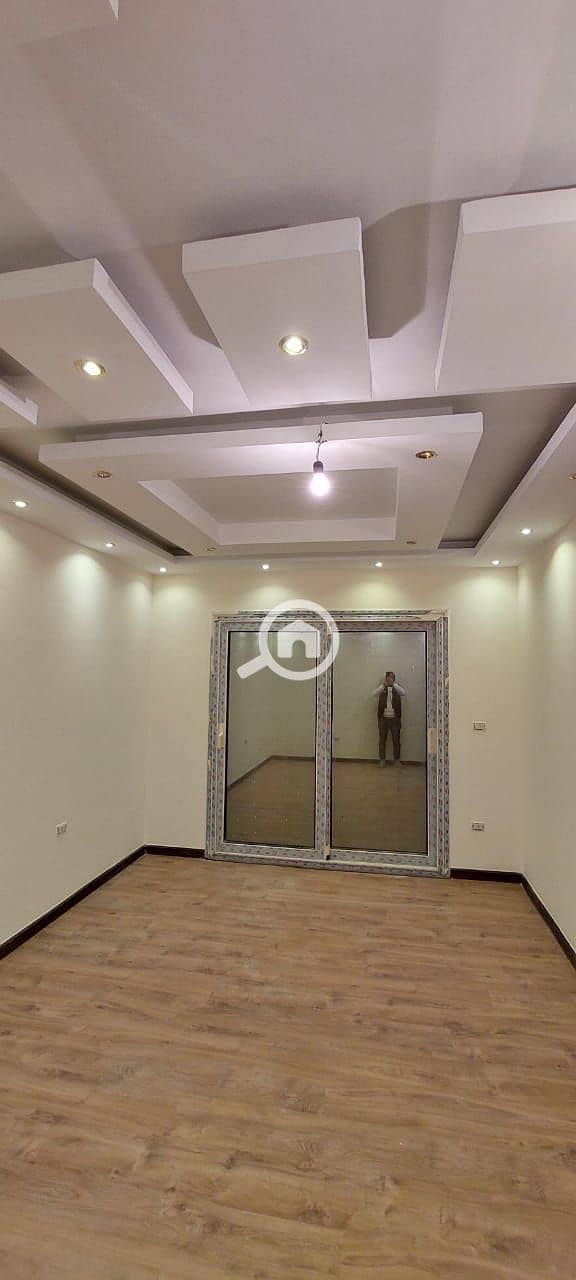 26 e37028cb-564a-44f9-9a6a-3e2c278f4e99. jpg