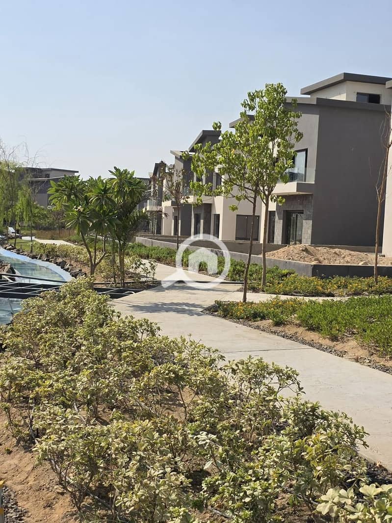 3 5fb01435-bd70-4b59-9432-248f20812e8a. jpg