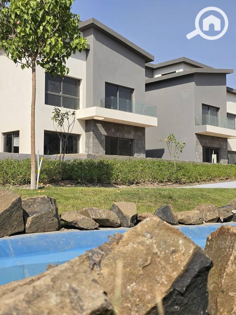 3 88f5188c-fd21-42fa-ad5d-6a1009819715. jpg