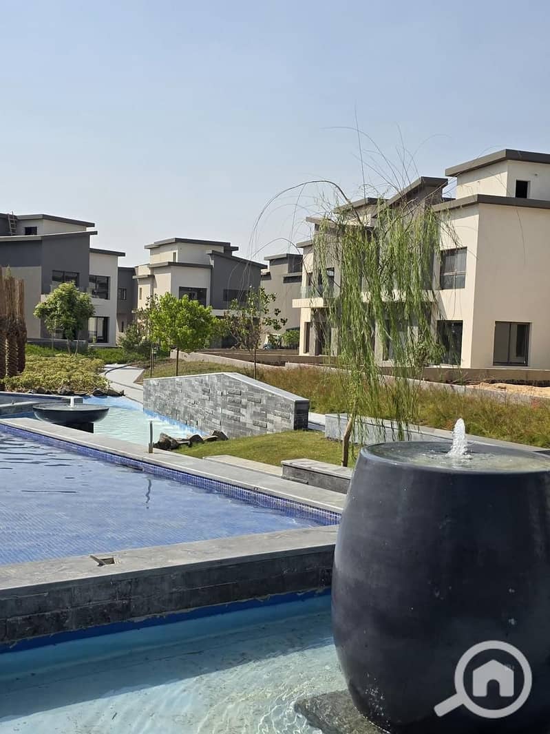 6 6207e9df-f011-49f5-9869-f15e676e3c32. jpg