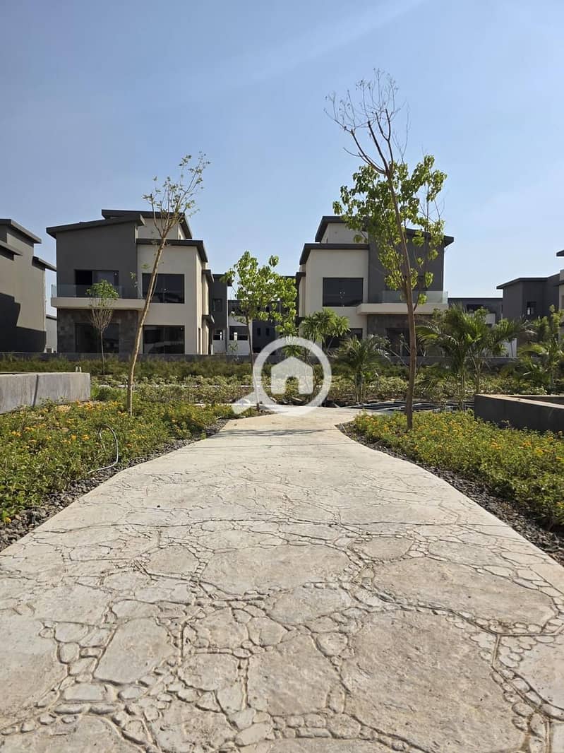 7 aa9d7d82-0f83-4587-b08e-0dbc2a15eaf1. jpg