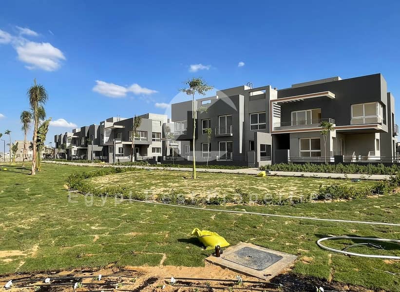 4 02f8badb-74f9-4156-8d22-09b2f36697cc. jpg