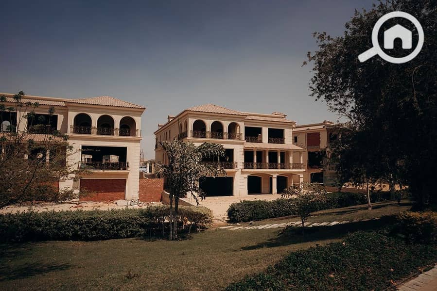 8 villarcompound-6-1. jpg