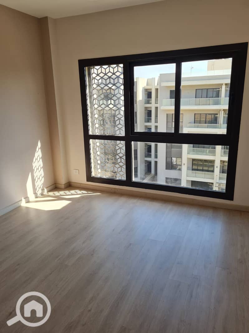 8 WhatsApp Image 2025-02-27 at 01.55. 04_27d0f282. jpg