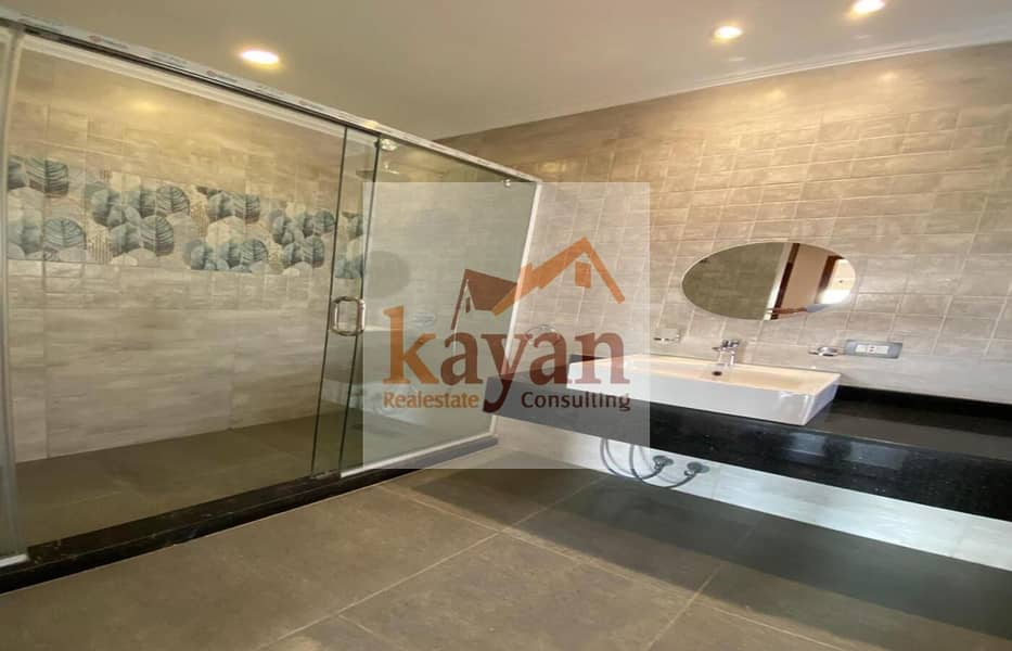 12 fb3ed62d-03e0-4d27-b17d-7f207d01895c. jpg