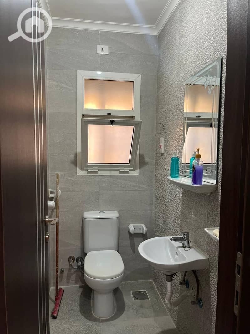 6 35a1a5f3-a3d1-4774-8a22-c3ea69984222. jpg