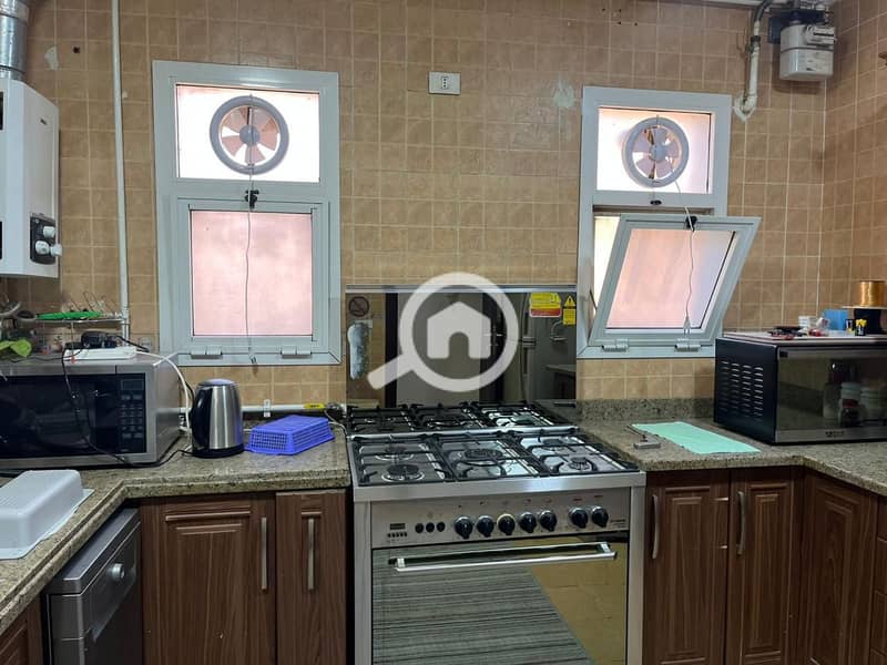 12 1074b484-020f-40f9-85df-3167c9ea72ba. jpg