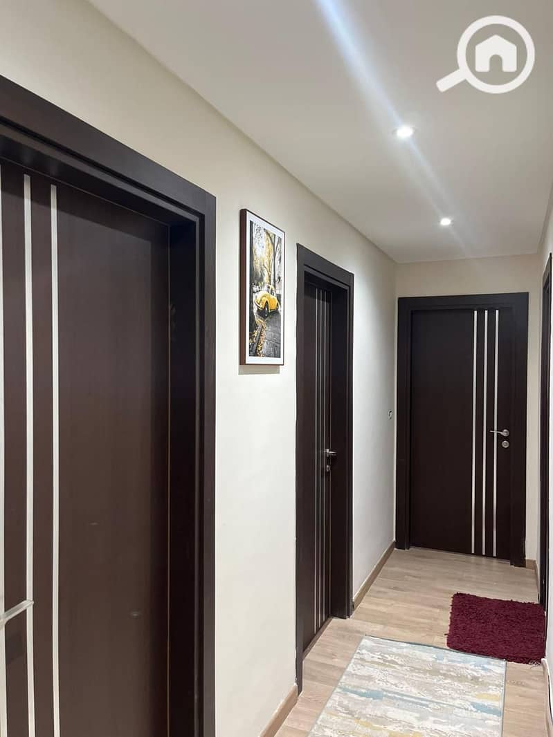 15 b42f9258-482c-4a23-b8fd-1b7eddec1be1. jpg