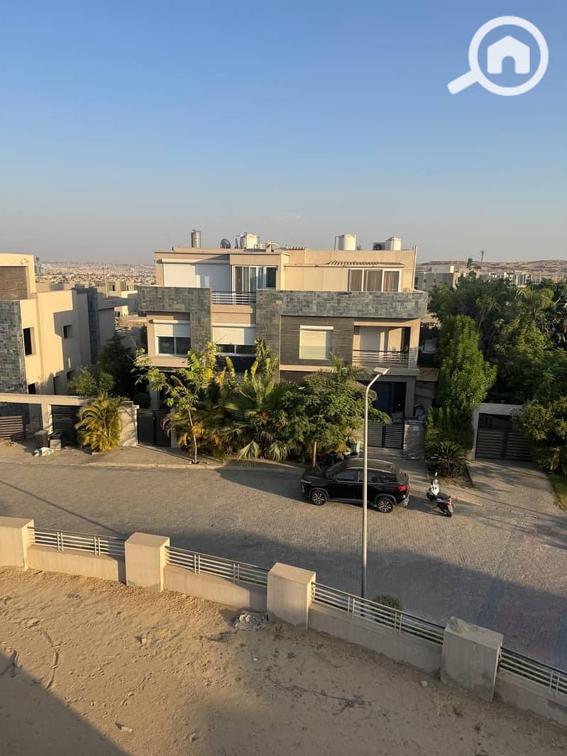 4 WhatsApp Image 2025-10-27 at 12.59. 49_105d757d. jpg