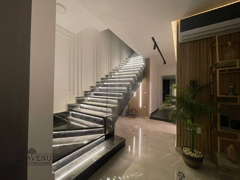 7 WhatsApp Image 2025-10-23 at 16.34. 08_b4609872. jpg