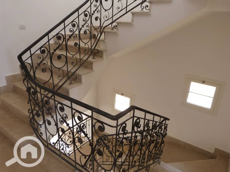 12 455f6345-1a91-4225-b367-fff2e5e7af1c. jpeg