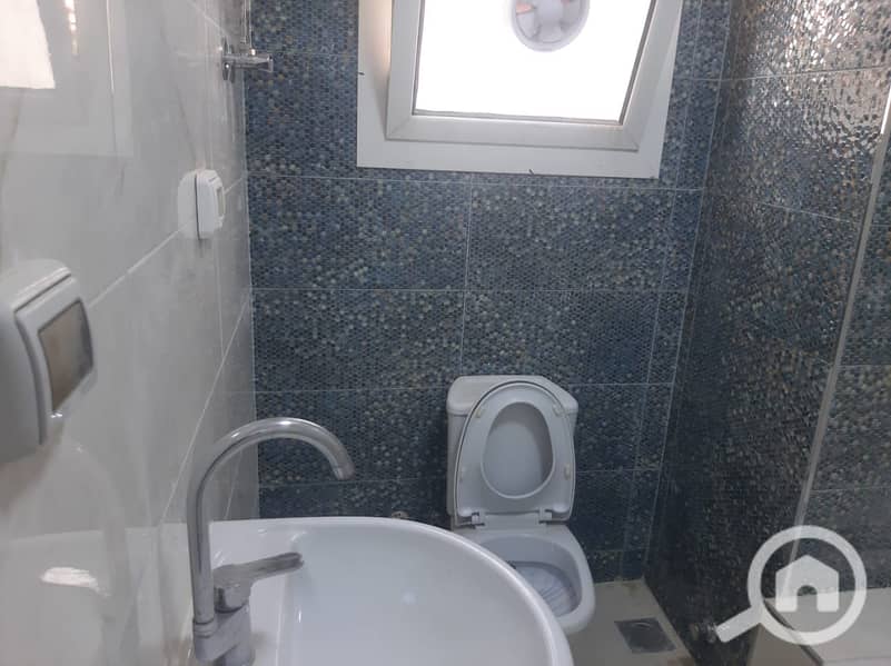 25 ed8bd080-cfc0-4510-8143-8186a993fd0f. jpeg