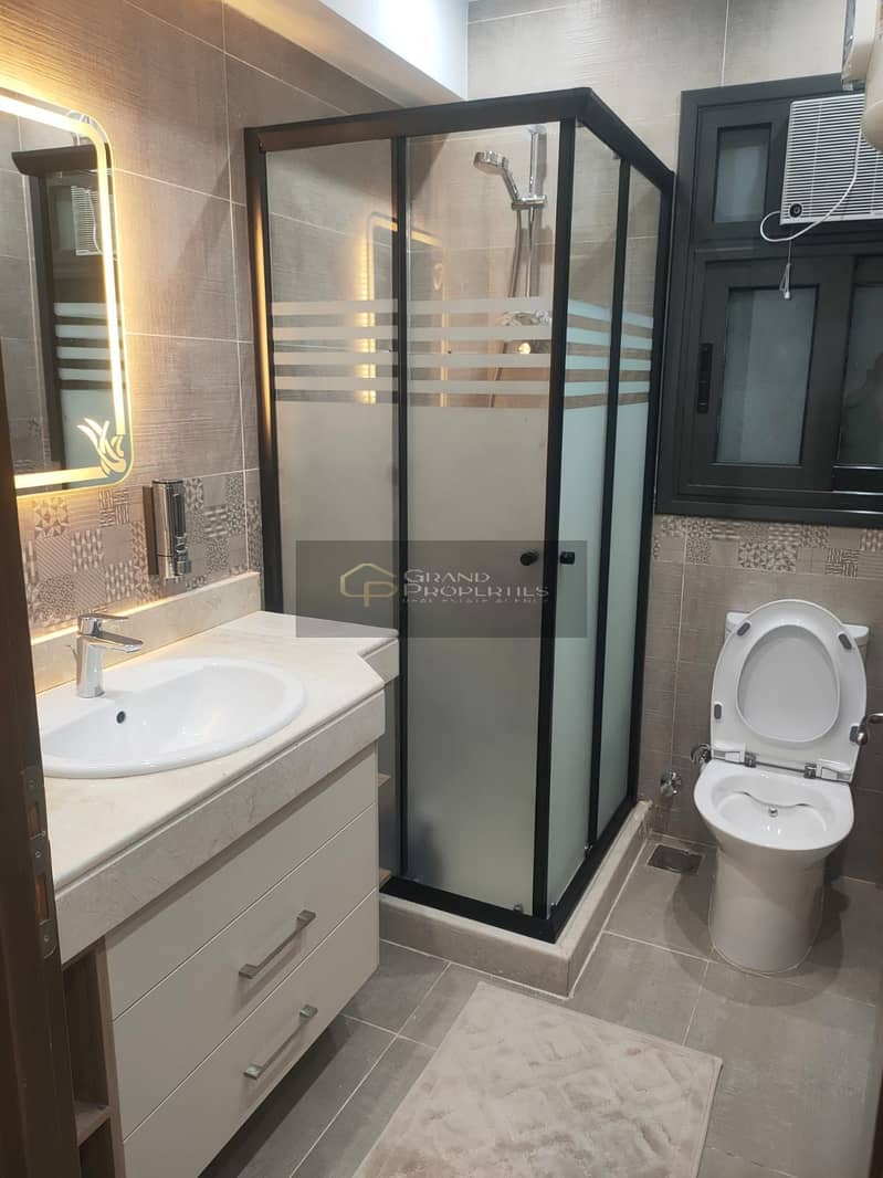 3 f557b7b1-967d-4e10-9ba0-f83cb7151875. jpg