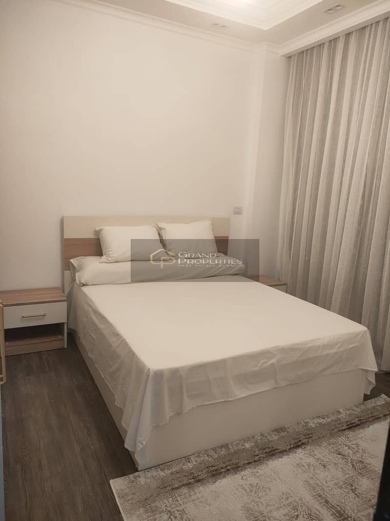 5 4c458c39-5d23-45f0-b348-24176bd4197b. jpg