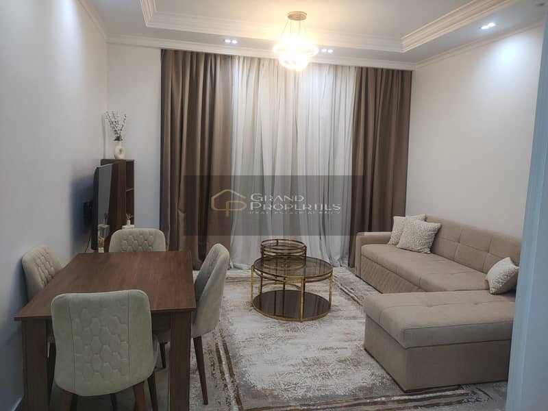 8 c4572932-c0e4-4c3c-ac90-277e05dcf87c. jpg