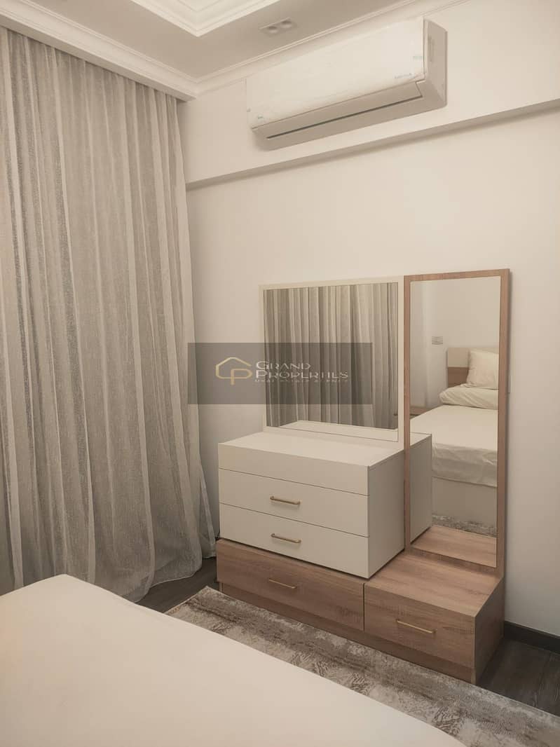 12 067cedff-e043-46bb-b0b6-46a53b0eae8b. jpg